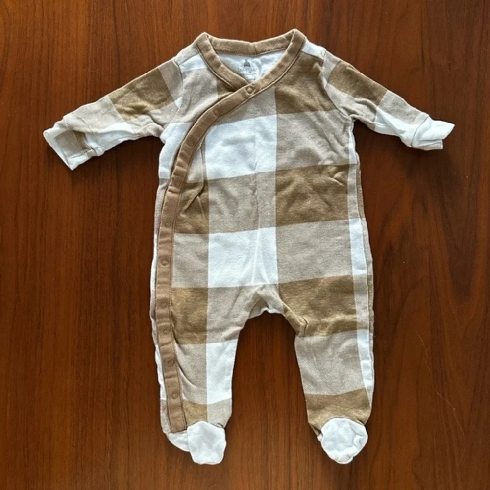 Baby GAP Buffalo check Brown/tab and White Kids Footie one piece size 0-3 months